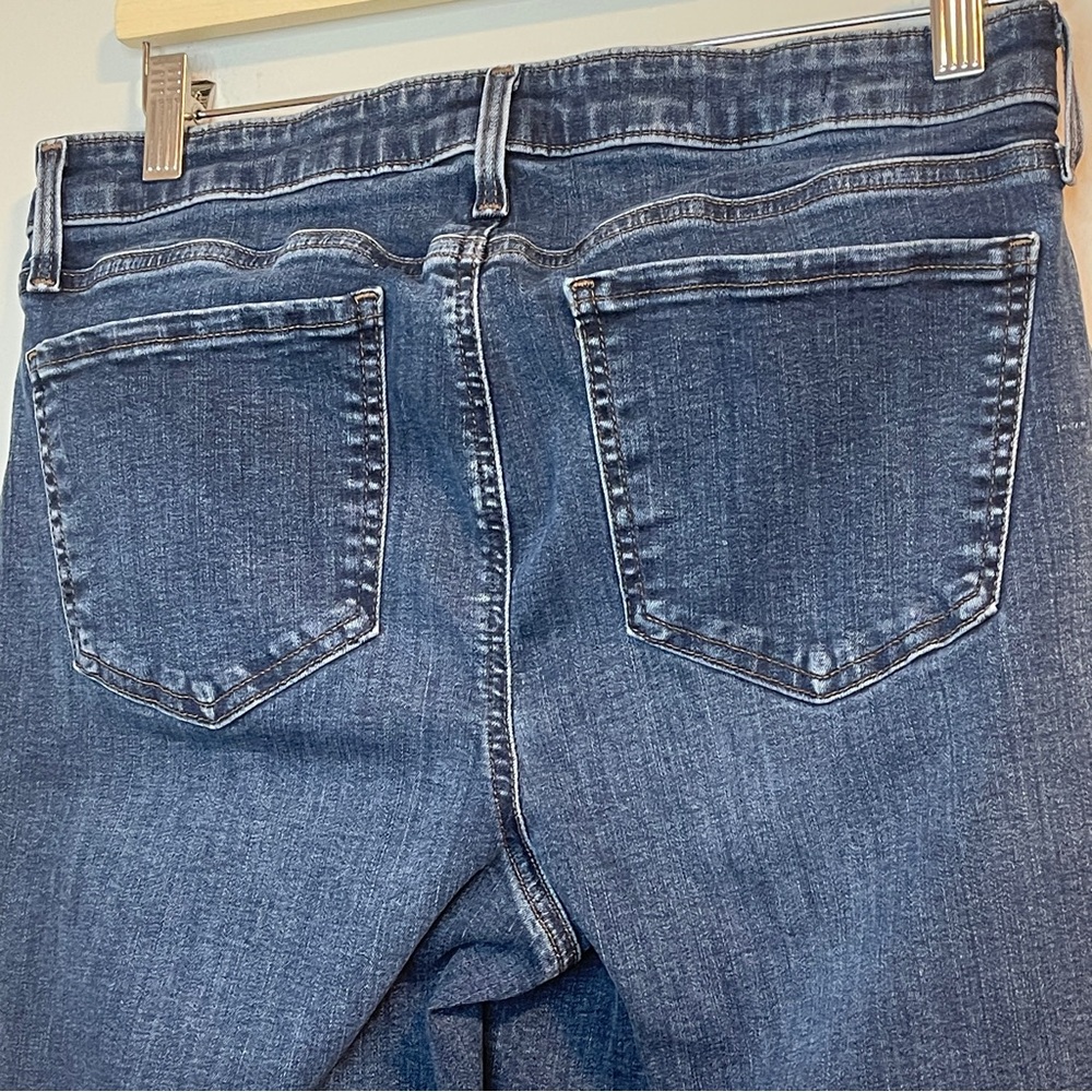 NYDJ Margot Girlfriend Cuffed Jean, Size 6 Palace Wash, Inseam 24” - Picture 2 of 7